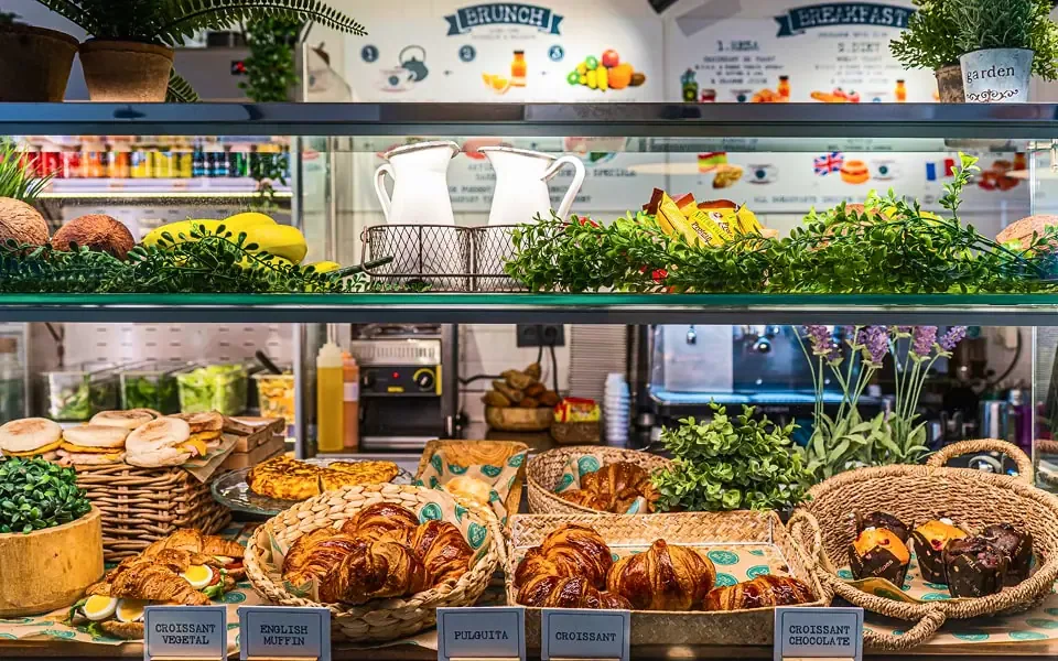 Panadería y buffet de desayunos